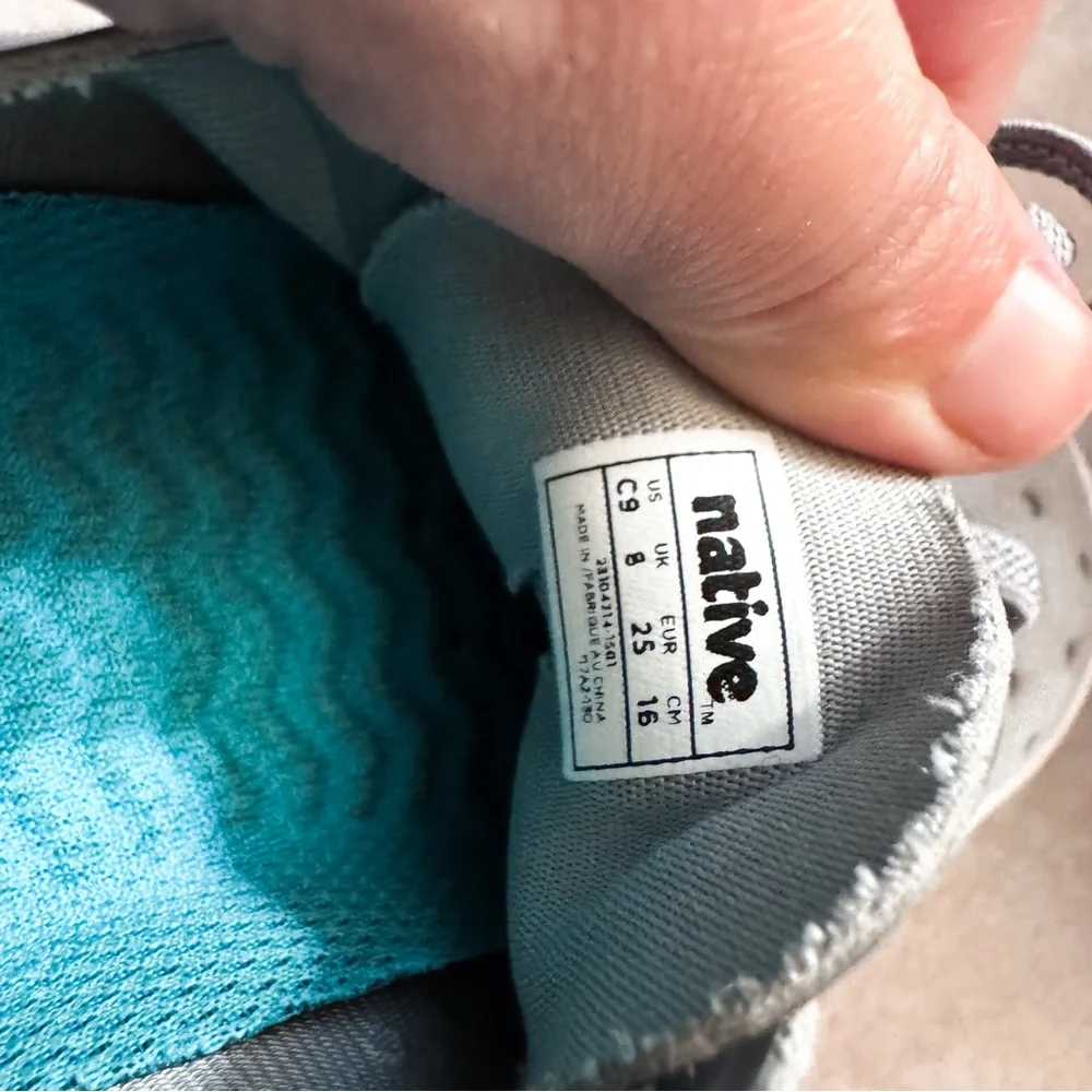 Native 🇨🇦 • Sneakers - Picture 4 of 4